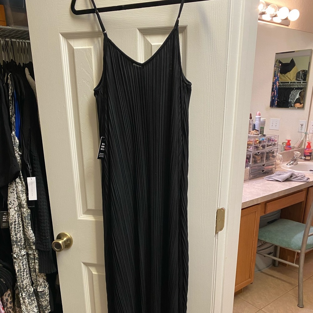 Express pleated maxi dress- NWT